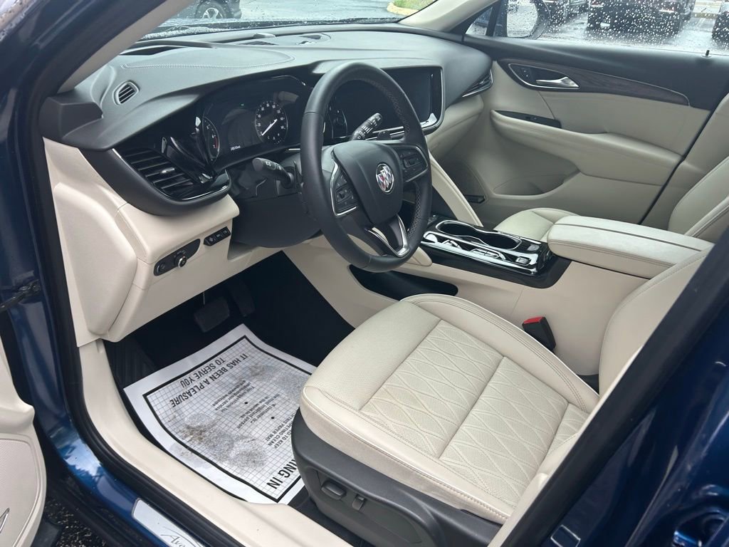 Used 2023 Buick Envision Avenir image 12
