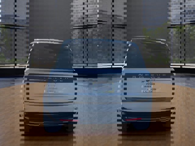 Used 2024 Land Rover Range Rover Long Wheelbase SE image 4