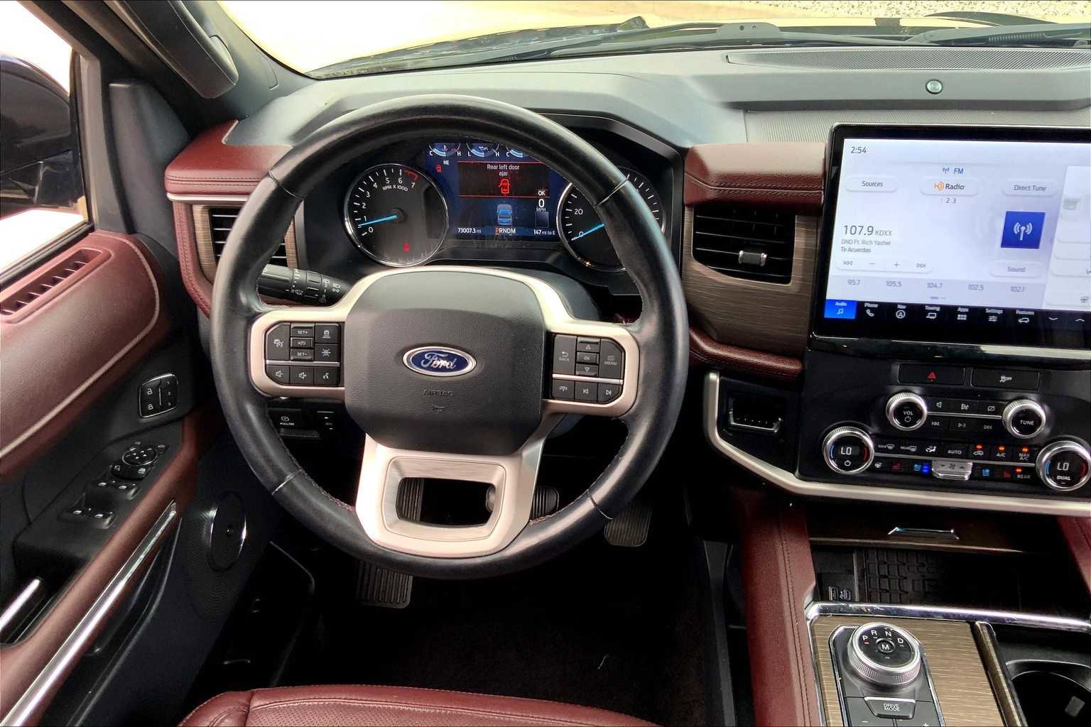 Used 2022 Ford Expedition Limited image 5