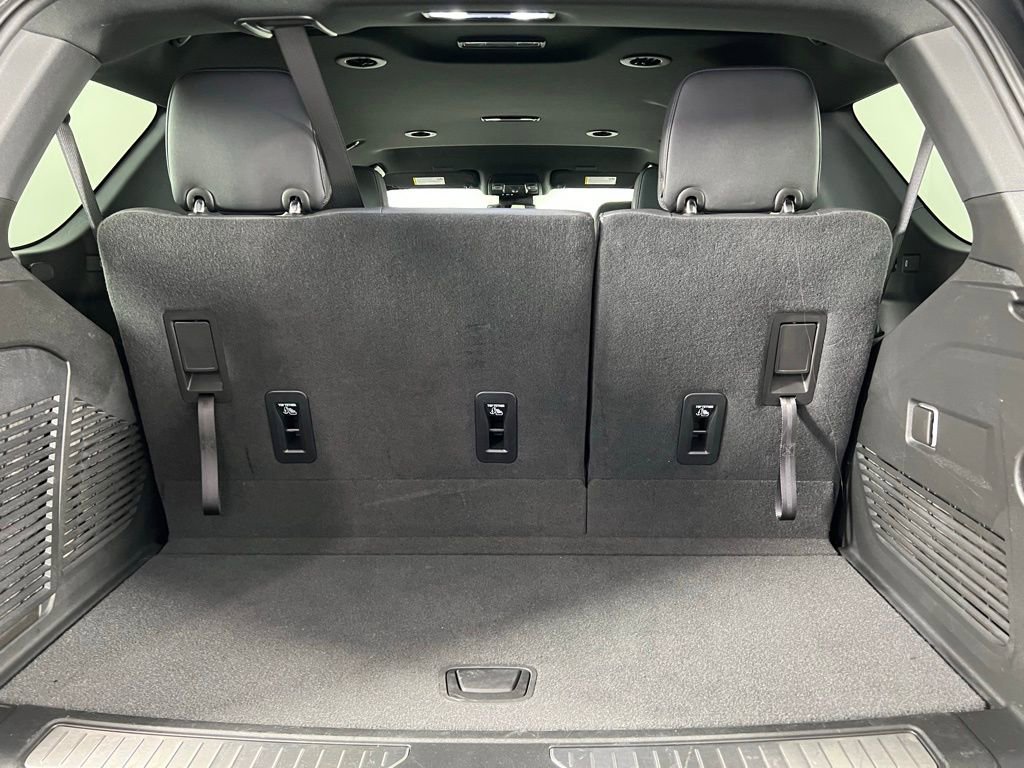 Used 2025 Chevrolet Tahoe RST image 29