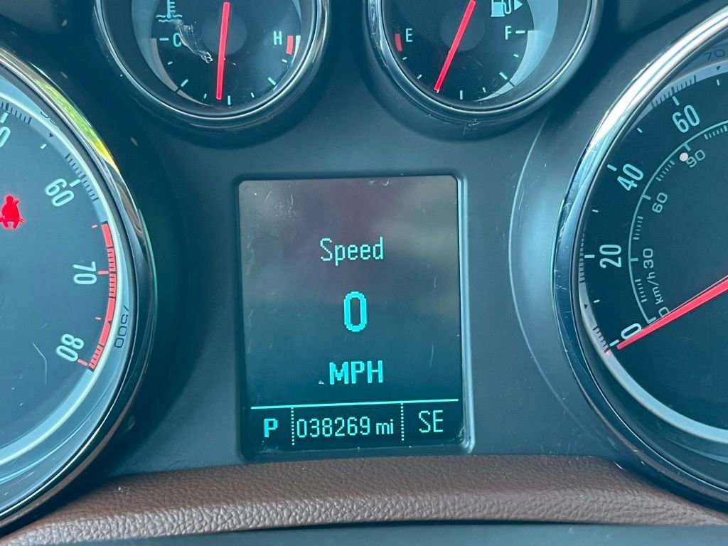 Used 2015 Buick Encore Premium image 34