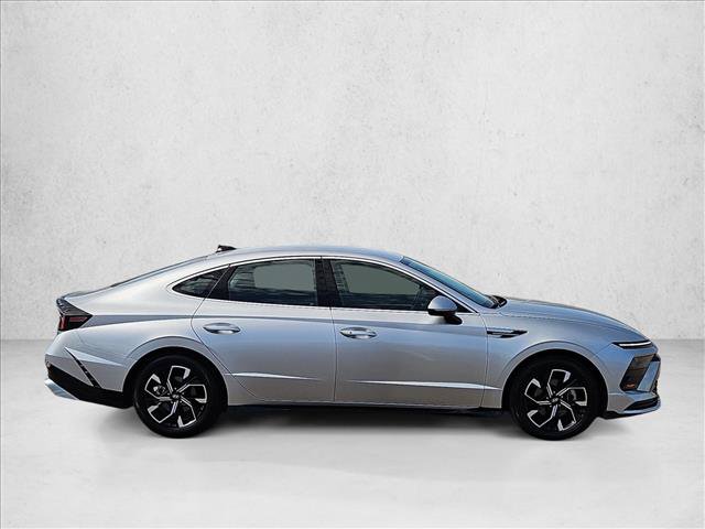 Used 2024 Hyundai Sonata SEL FWD image 4