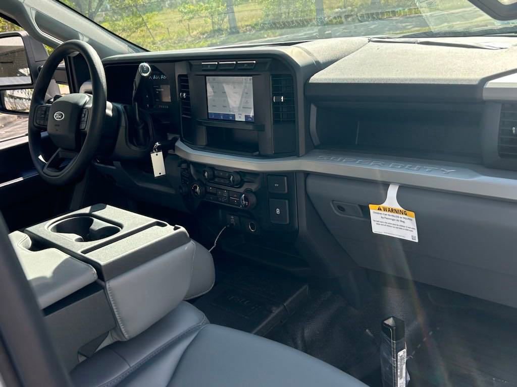 Used 2023 Ford F350 XL w/ Snow Plow Prep Package image 18