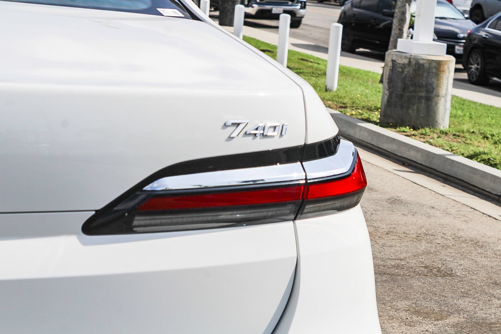Used 2025 BMW 740i RWD image 7