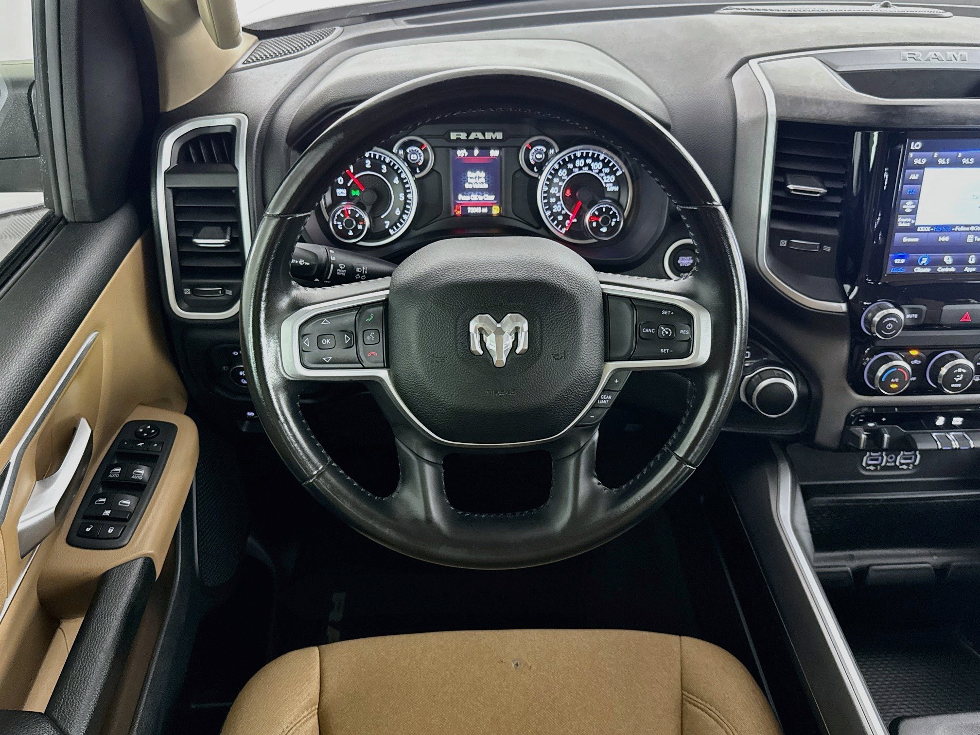 Used 2021 RAM 1500 Big Horn RWD image 15