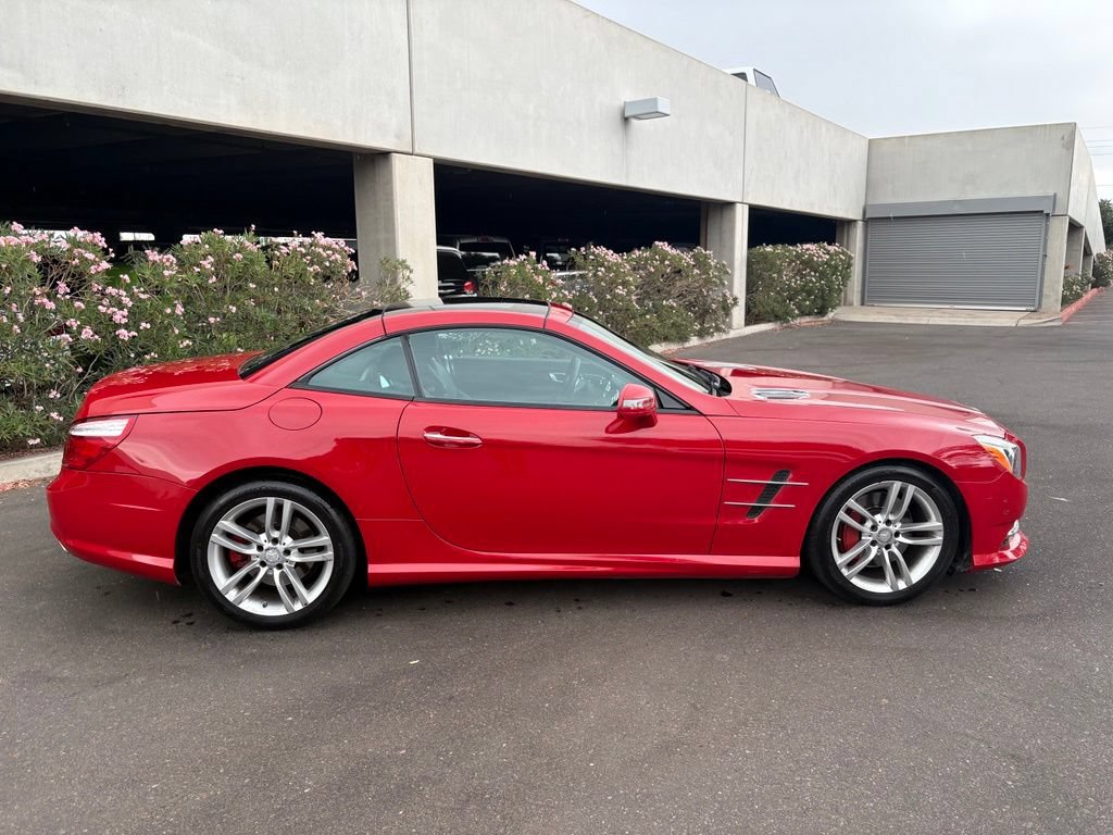 Used 2013 Mercedes-Benz SL 550 image 3