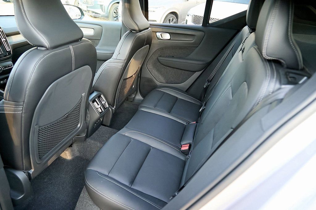 New 2026 Volvo XC40 B5 Plus w/ Protection Package Premier image 18