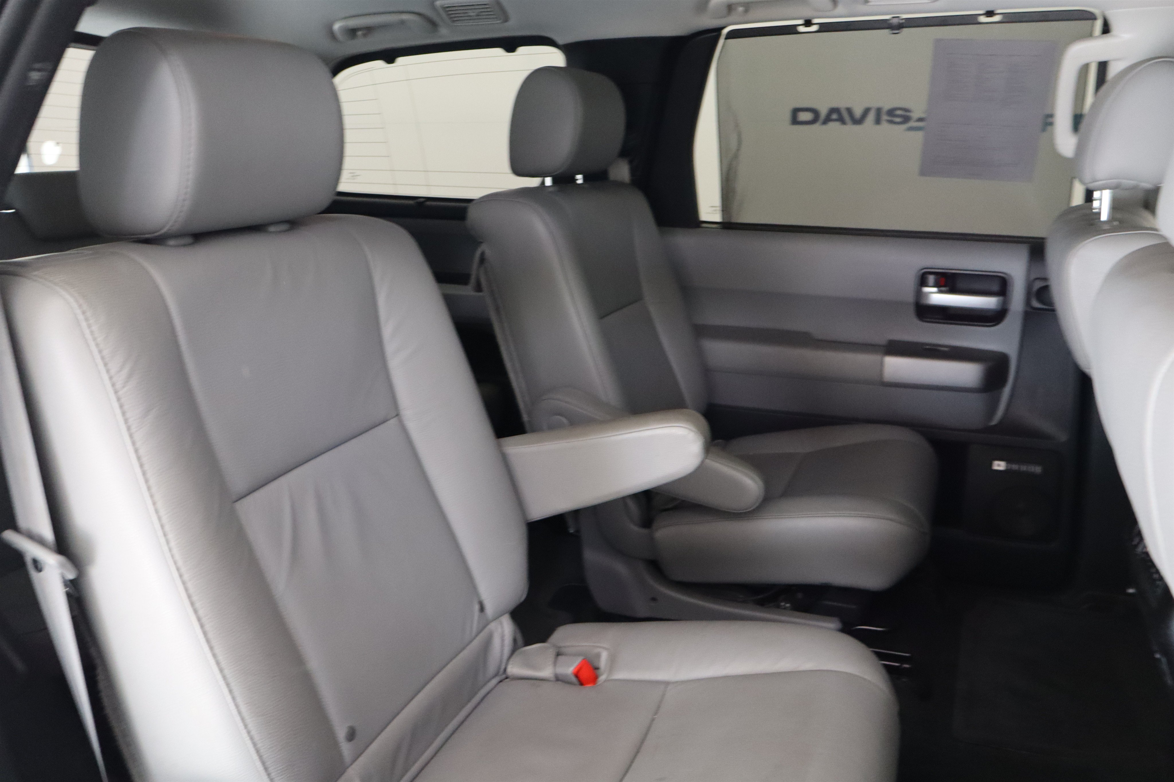 Used 2015 Toyota Sequoia Limited AWD/4WD image 21