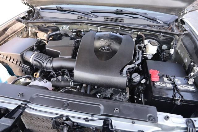Used 2023 Toyota Tacoma SR5 AWD/4WD image 26