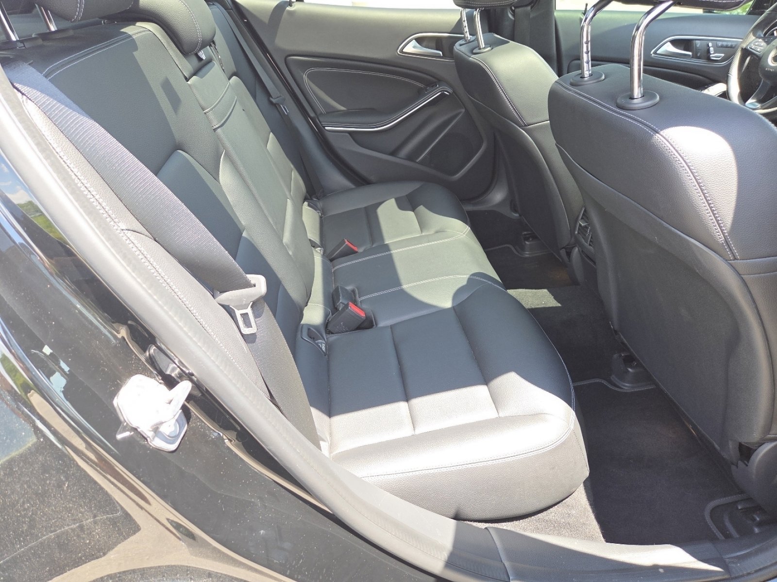 Used 2020 Mercedes-Benz GLA 250 4MATIC image 19