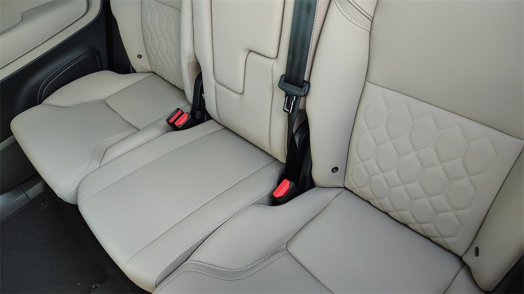 New 2026 Volvo XC90 B6 Core image 26