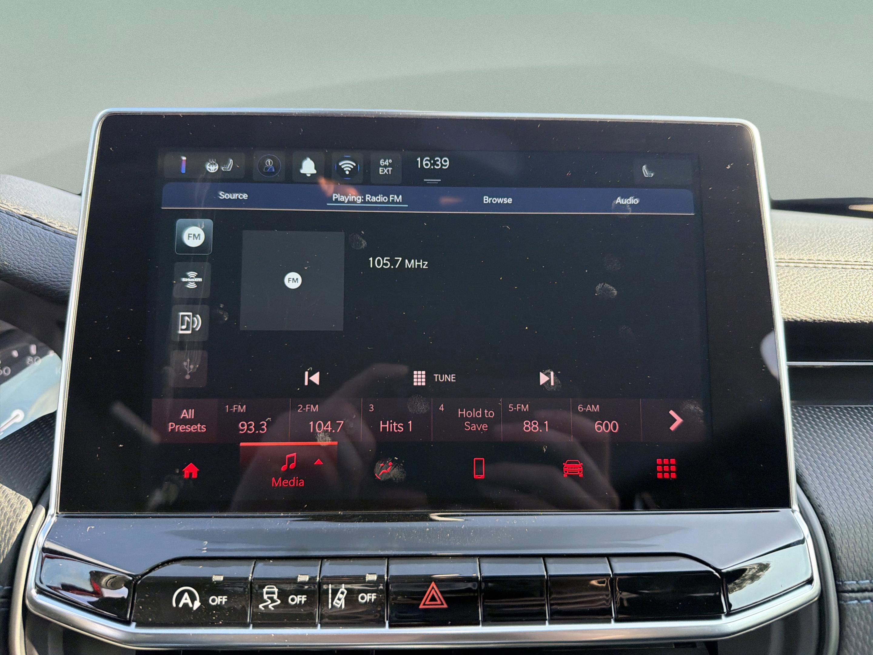 New 2026 Jeep Compass Latitude AWD/4WD image 19