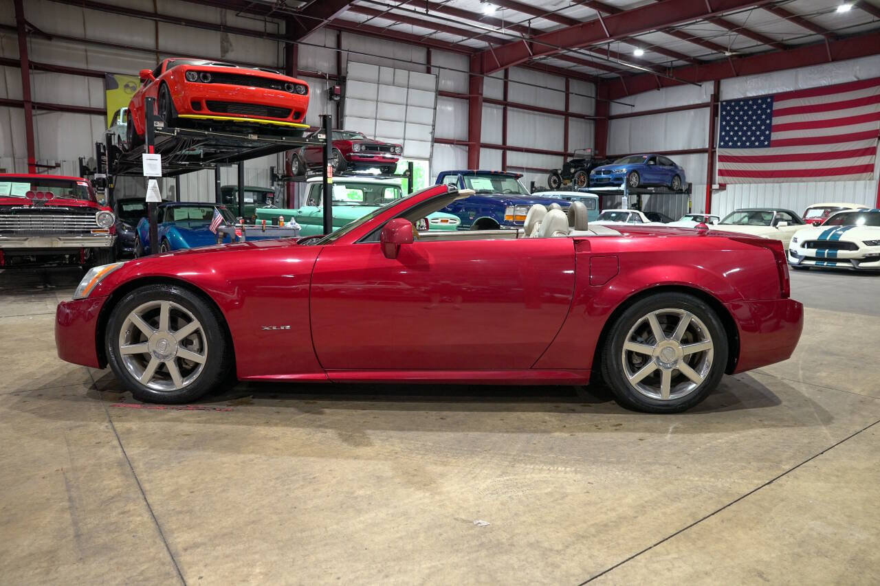 Used 2005 Cadillac XLR RWD image 4