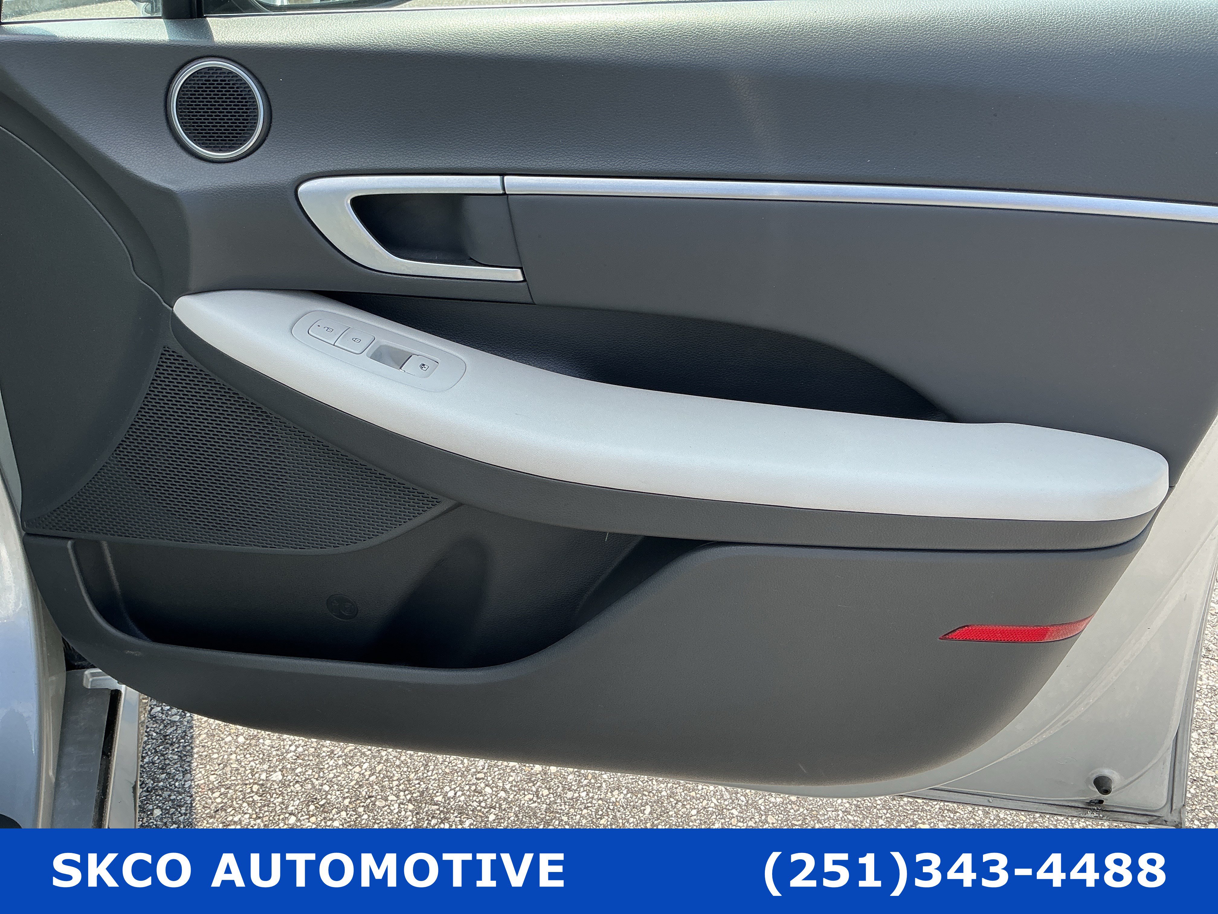 Used 2025 Hyundai Sonata SEL FWD image 12