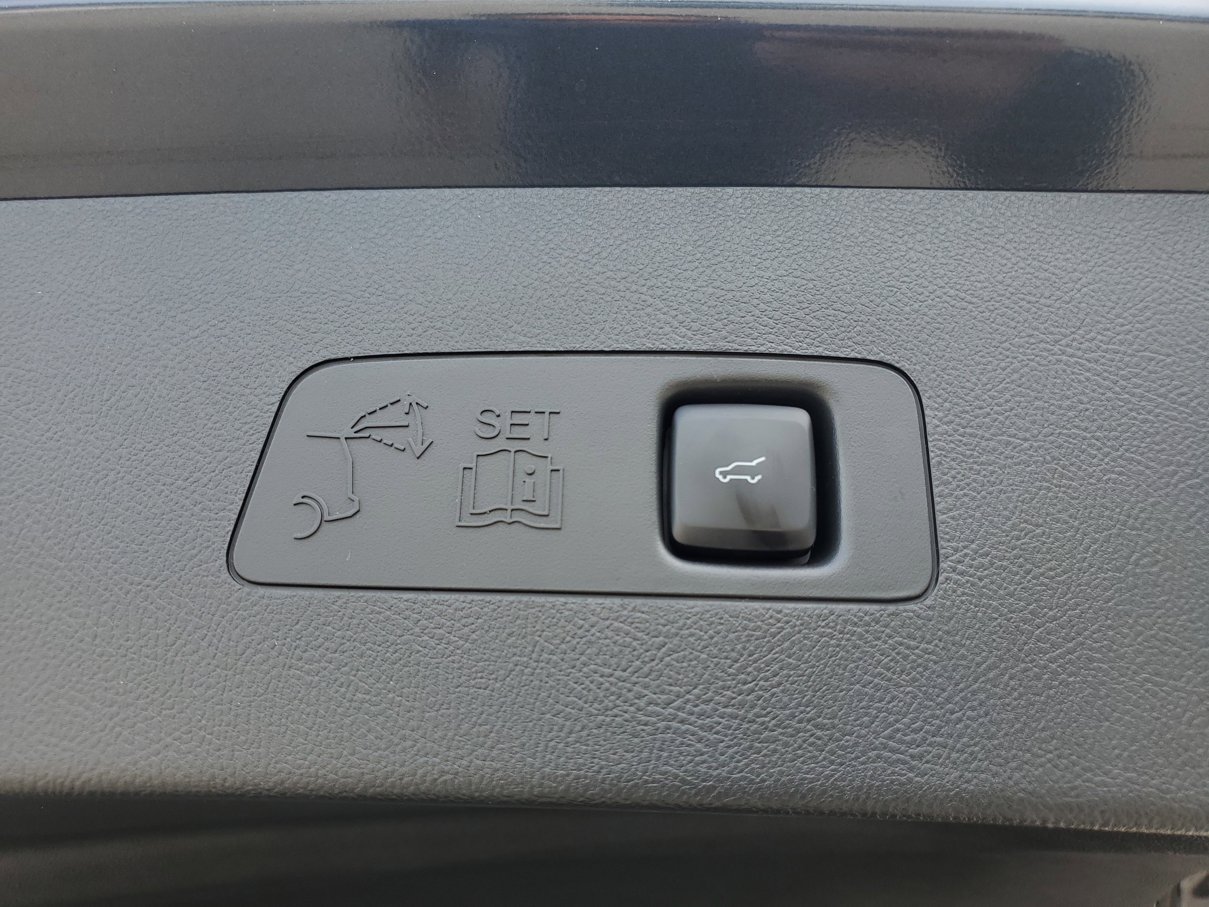 Certified 2022 Lincoln Corsair Reserve image 9