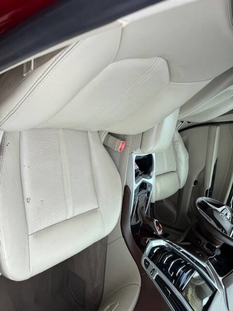 Used 2013 Cadillac SRX Luxury w/ Driver Awareness Package FWD image 29