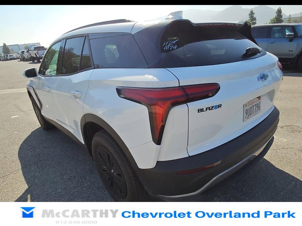 Used 2025 Chevrolet Blazer EV LT AWD/4WD image 4