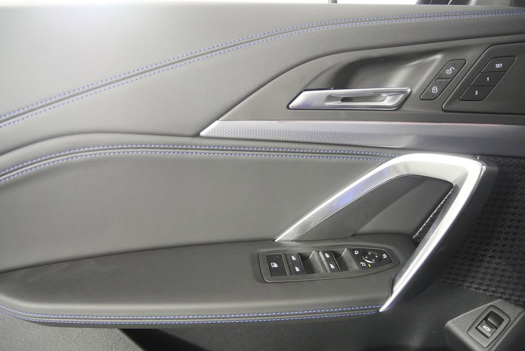 Used 2025 BMW X1 xDrive28i w/ M Sport Package AWD/4WD image 8