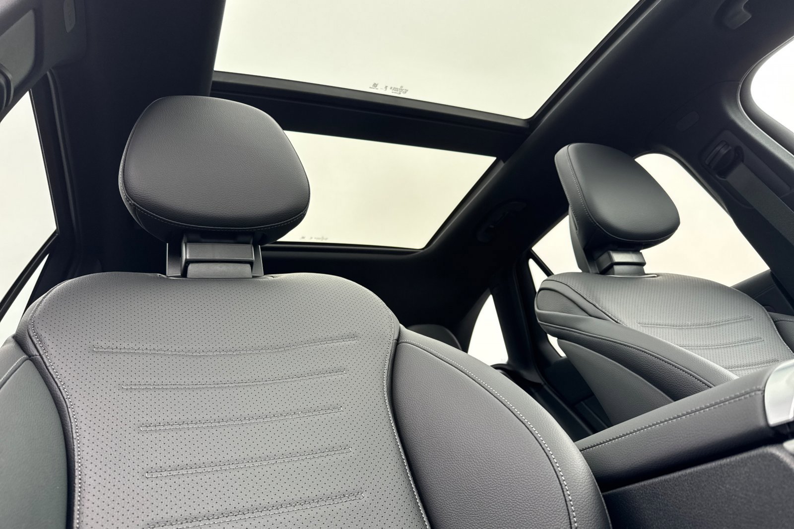 New 2026 Mercedes-Benz GLC 300 4MATIC image 17