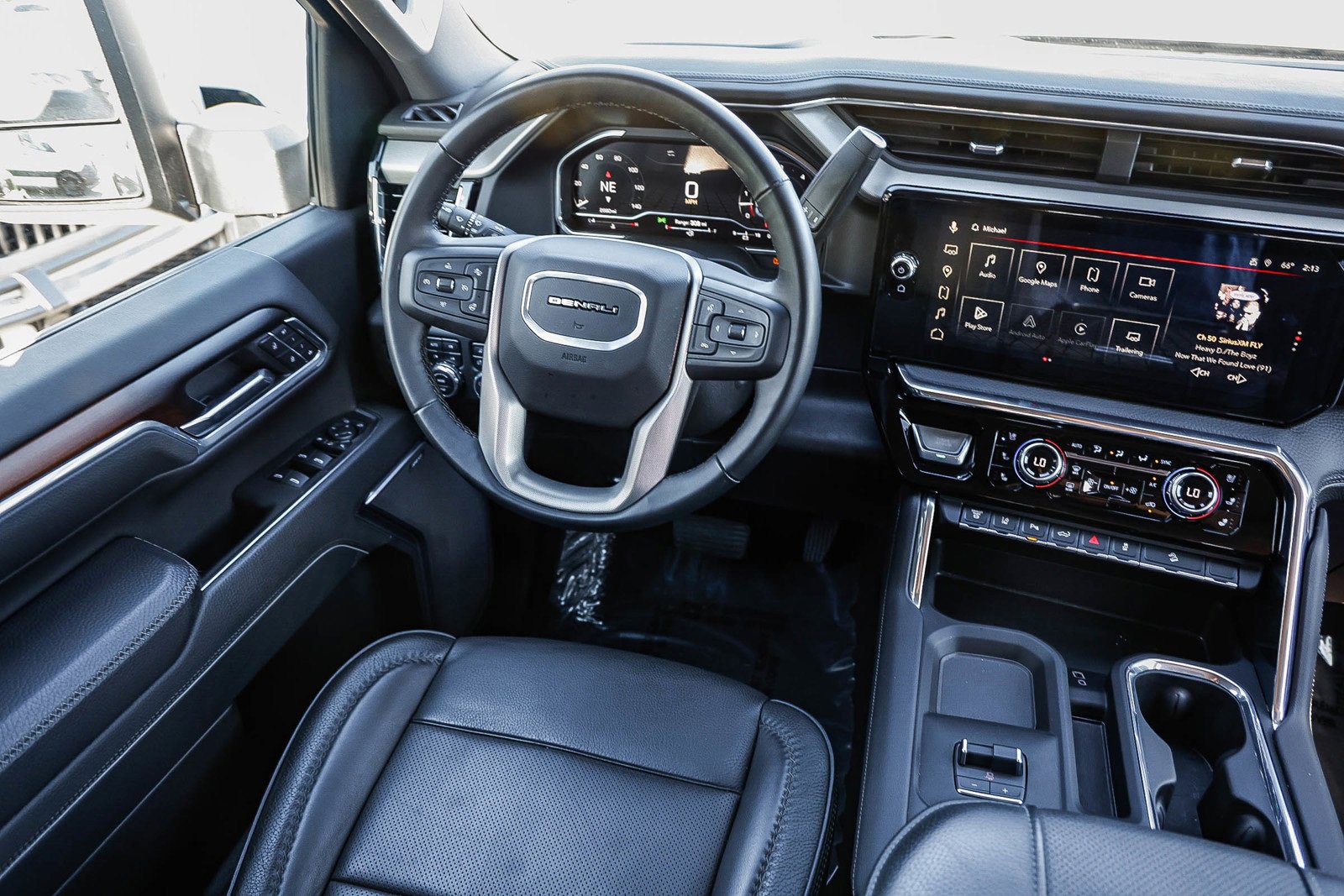 Used 2025 GMC Sierra 2500 Denali w/ Denali Reserve Package image 14