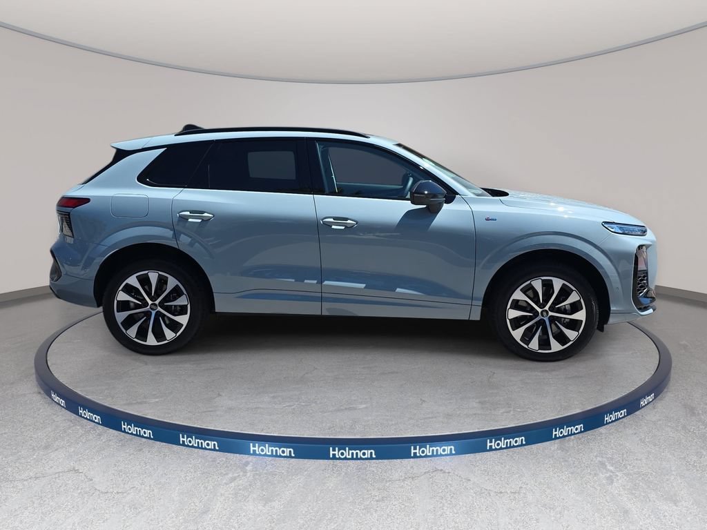 New 2026 Audi Q3 quattro 2.0T AWD/4WD image 4