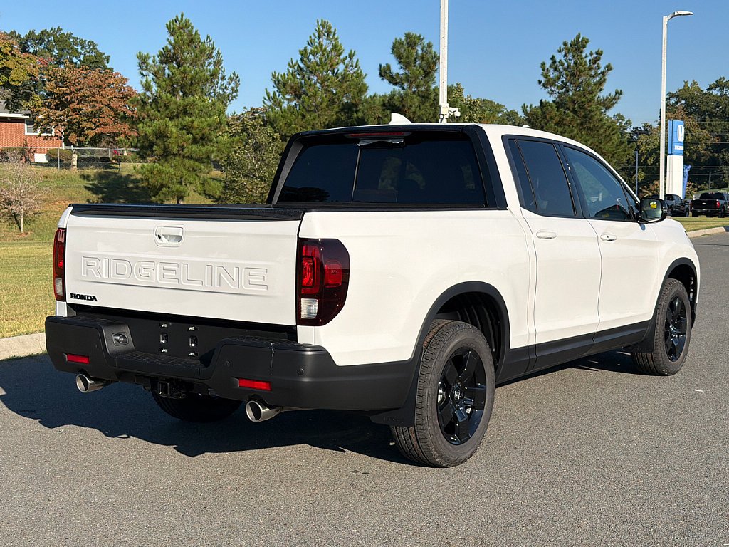 New 2026 Honda Ridgeline Black Edition image 3