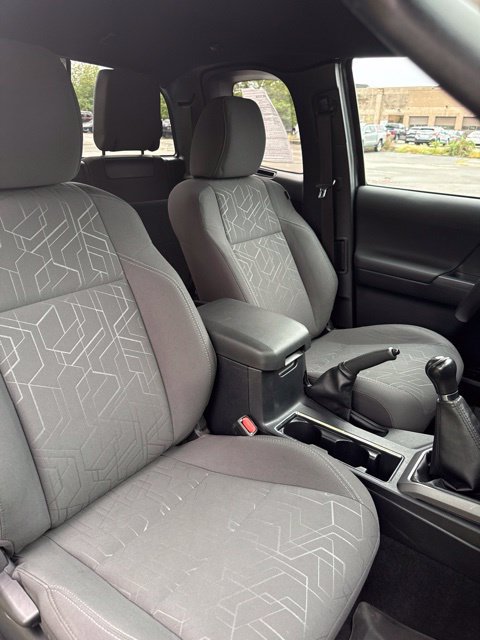 Used 2018 Toyota Tacoma TRD Sport AWD/4WD image 25