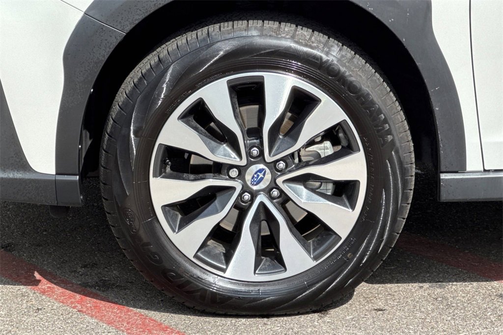 Used 2025 Subaru Outback Limited image 32