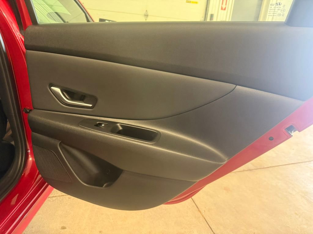 Certified 2023 Hyundai Elantra Limited w/ Cargo Package FWD image 28