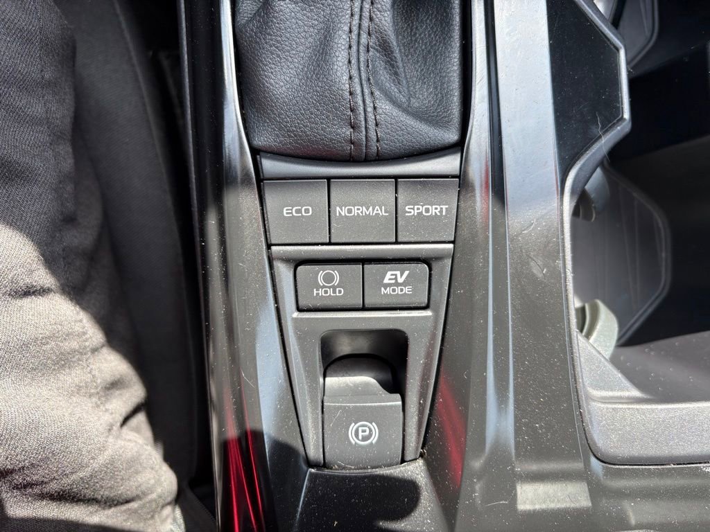 Certified 2025 Toyota Camry LE FWD image 27