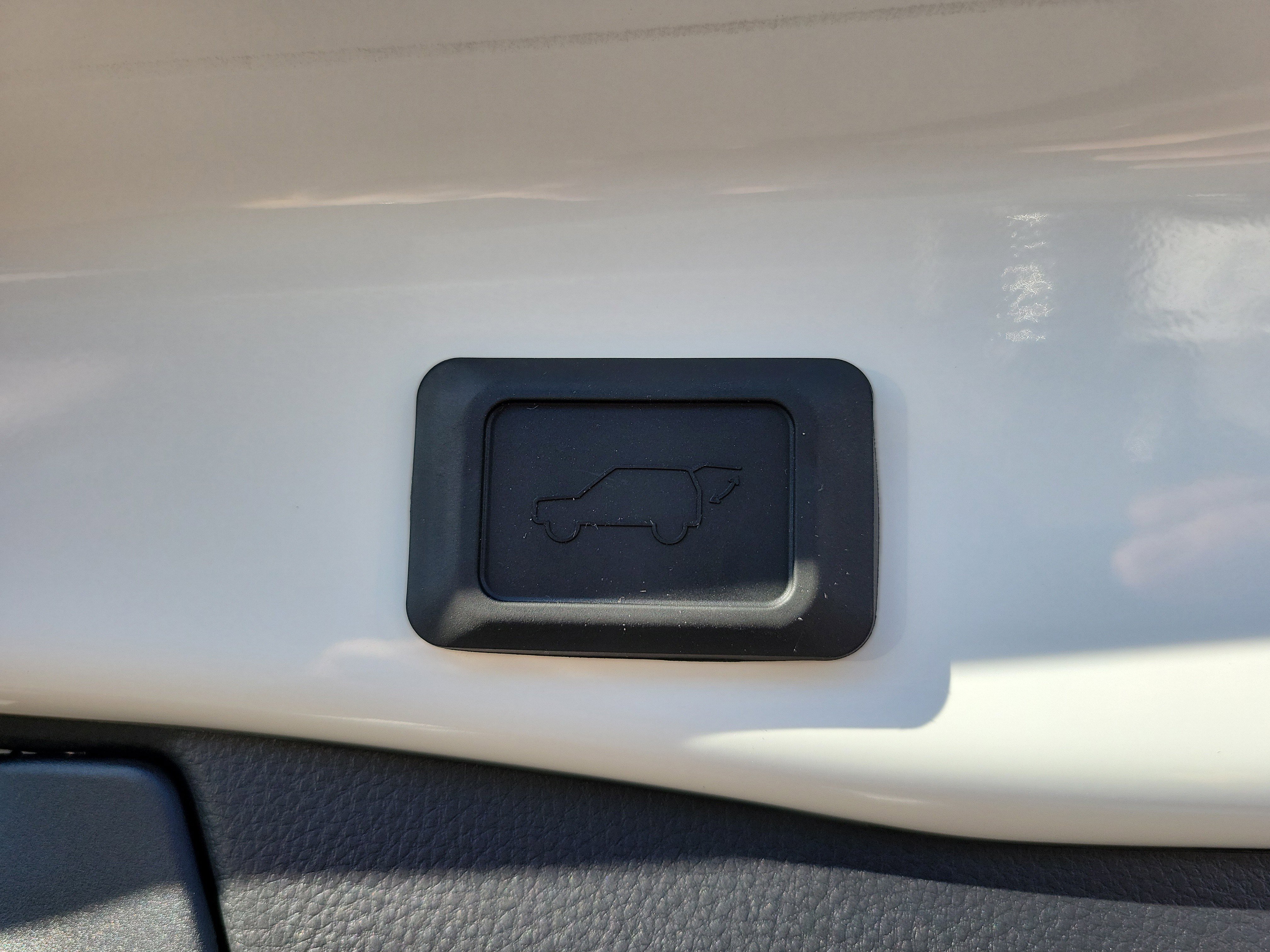 New 2025 Toyota RAV4 XLE w/ Convenience Package image 11