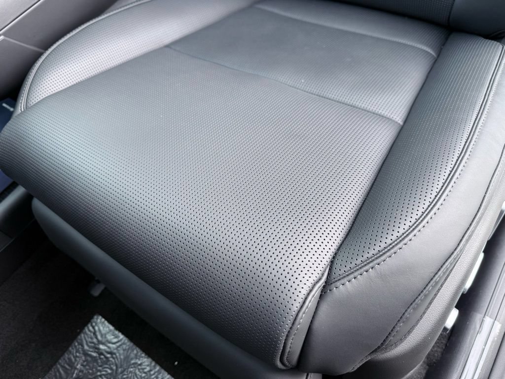 Certified 2026 Hyundai Palisade Calligraphy AWD/4WD image 24