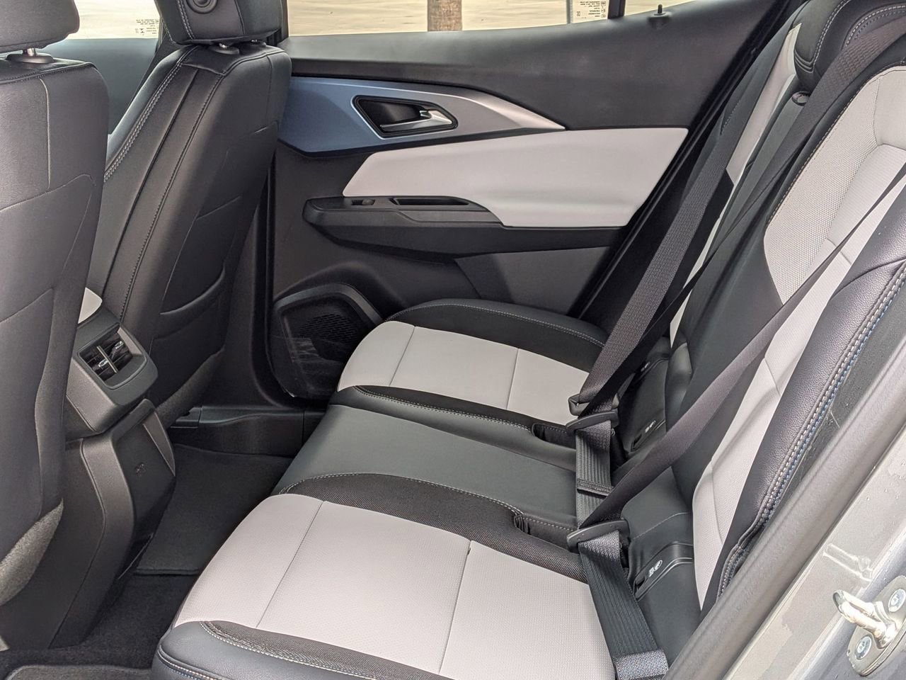 New 2026 Chevrolet Equinox EV LT image 21