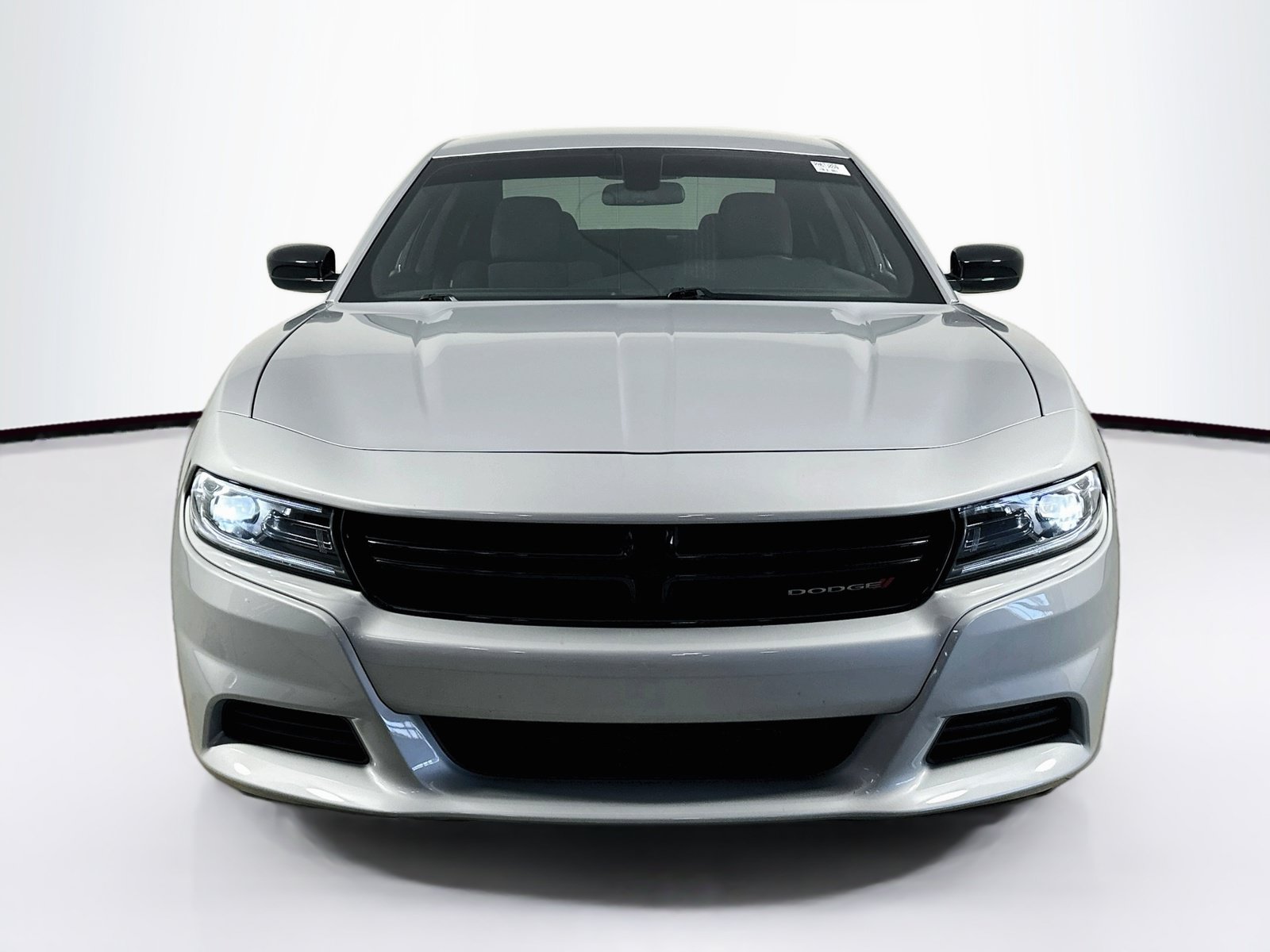 Used 2023 Dodge Charger SXT RWD image 2