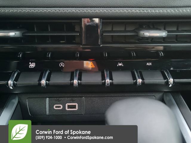 Used 2024 Chevrolet Colorado LT image 27