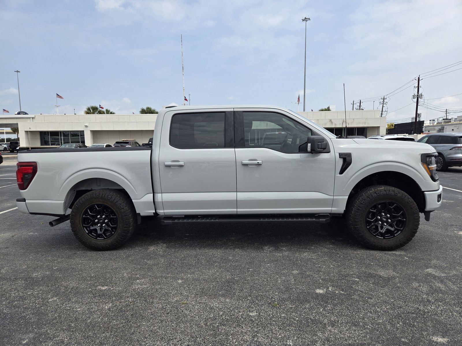 Used 2024 Ford F150 XLT w/ Equipment Group 302A MID RWD image 4