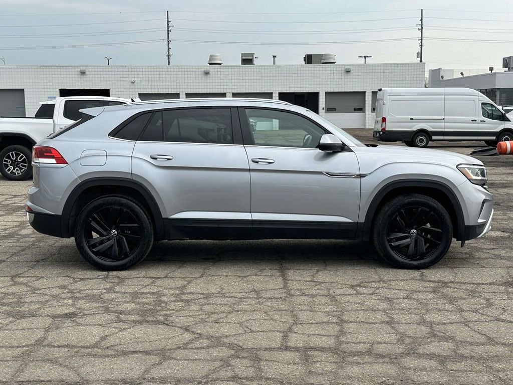 Used 2023 Volkswagen Atlas Cross Sport SE w/ Panoramic Sunroof Package image 6