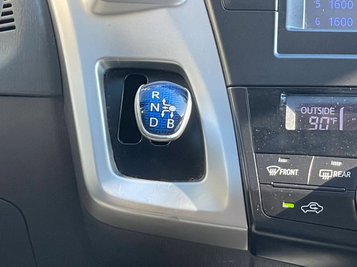 Used 2012 Toyota Prius V Five FWD image 30