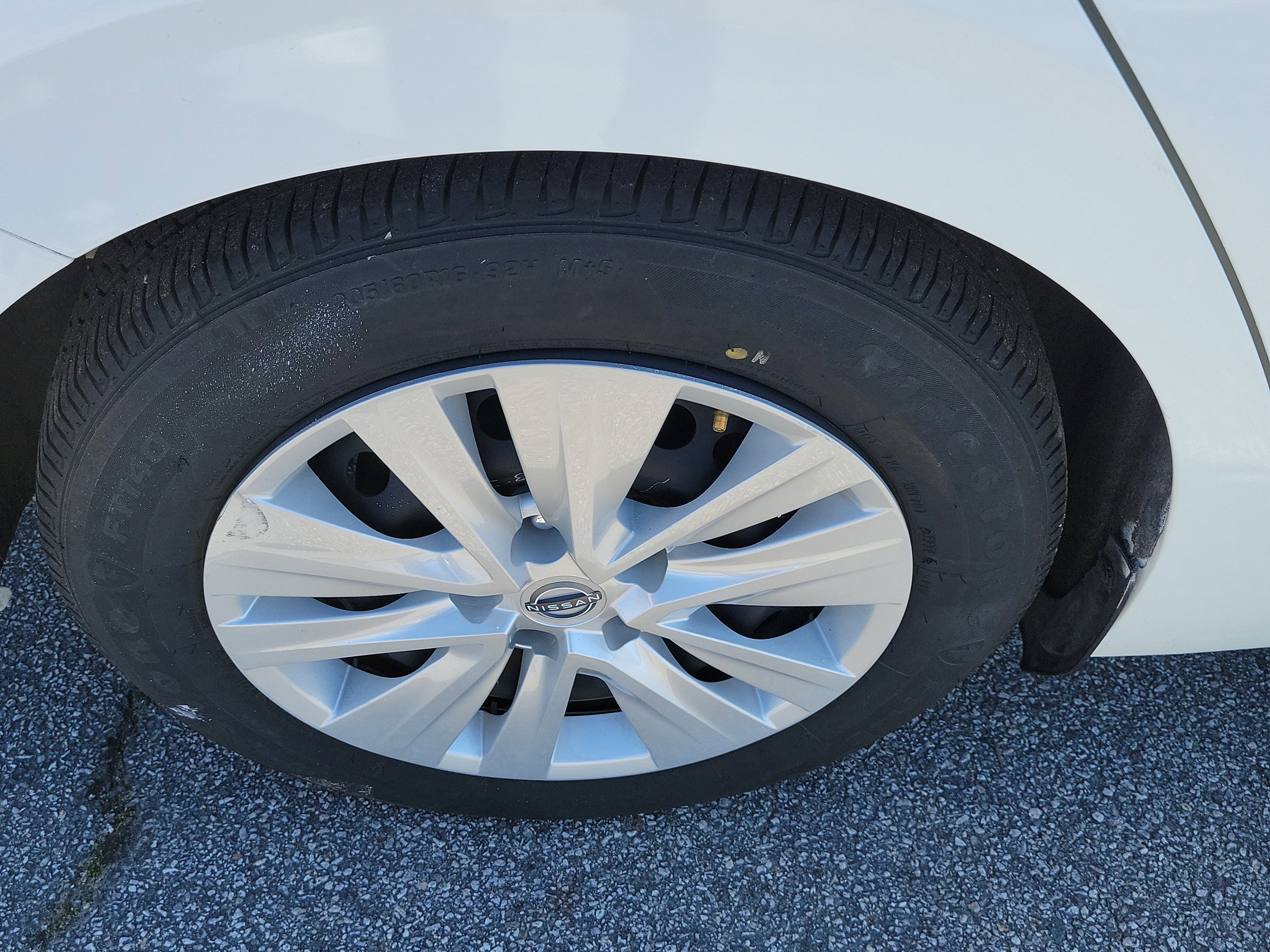 Used 2025 Nissan Sentra S image 7