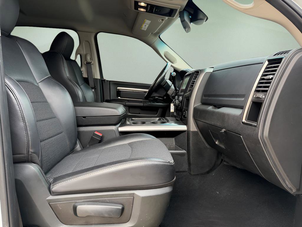 Used 2018 RAM 3500 Big Horn w/ Sport Appearance Group image 28