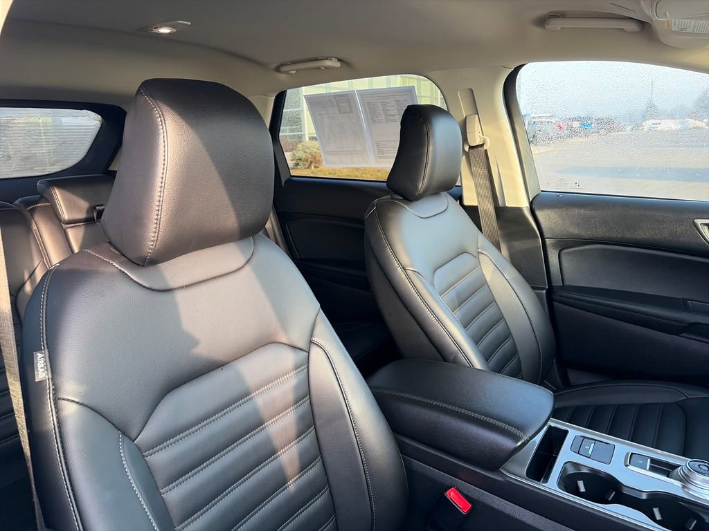 Used 2024 Ford Edge SEL w/ Convenience Package image 13
