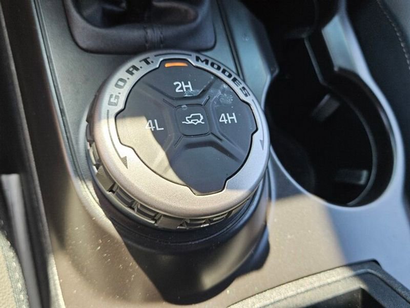 Used 2024 Ford Bronco Outer Banks image 25