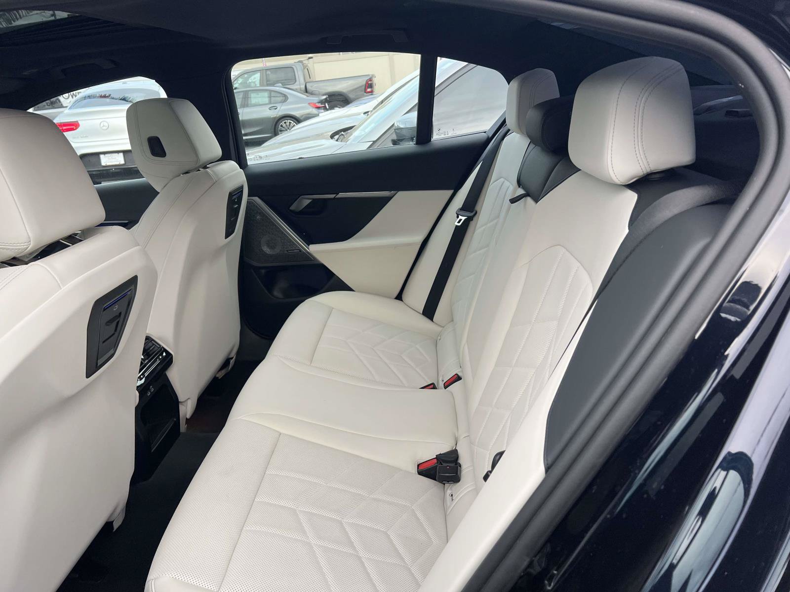 Used 2024 BMW 540i xDrive w/ Premium Package AWD/4WD image 12