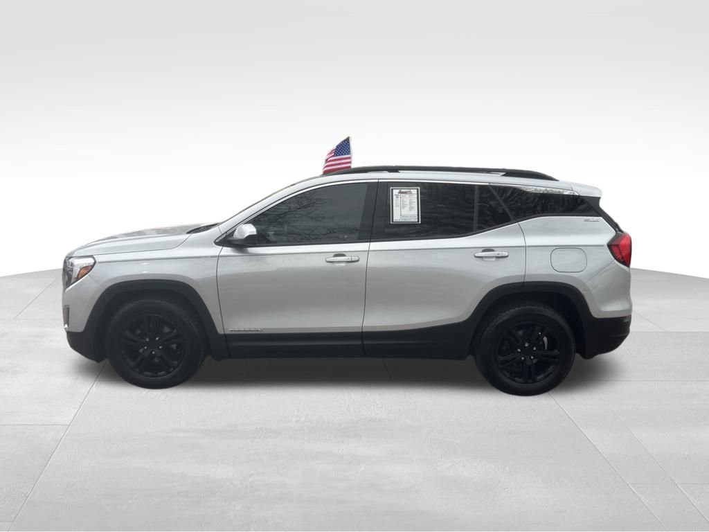 Used 2020 GMC Terrain SLE w/ Driver Convenience Package image 4