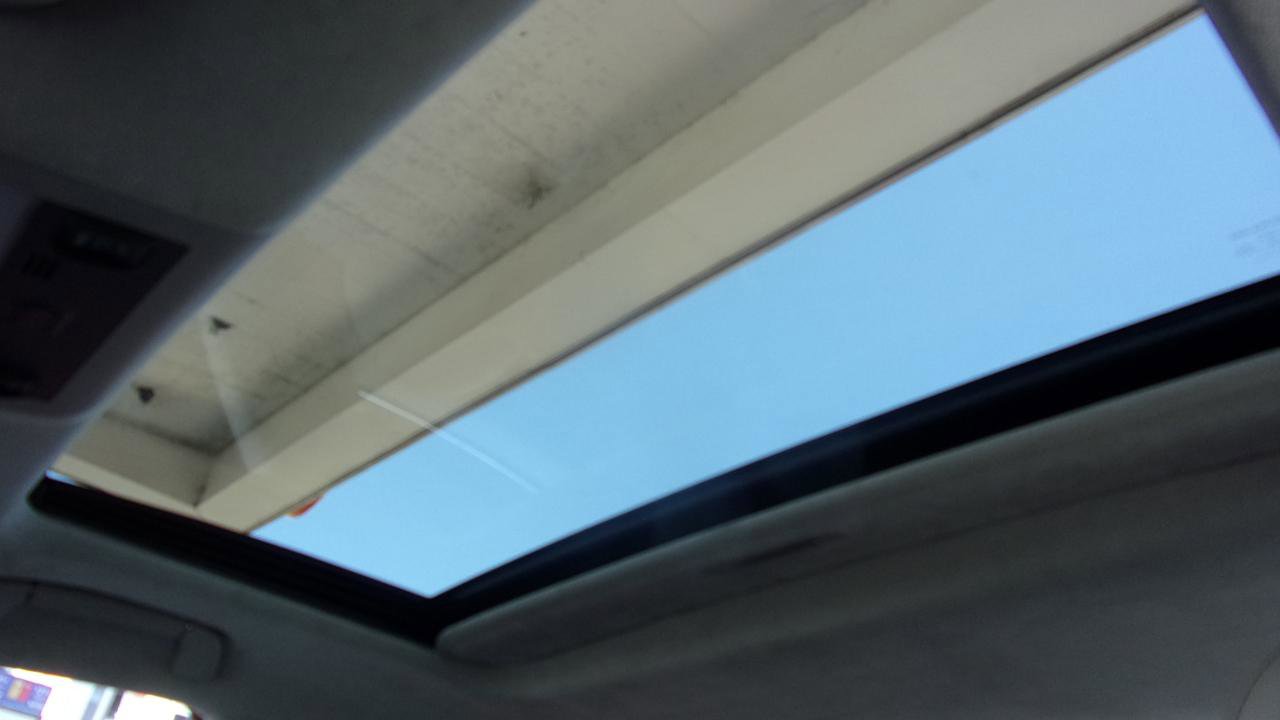 Used 2013 Lexus LS 460 w/ Comfort Pkg image 24