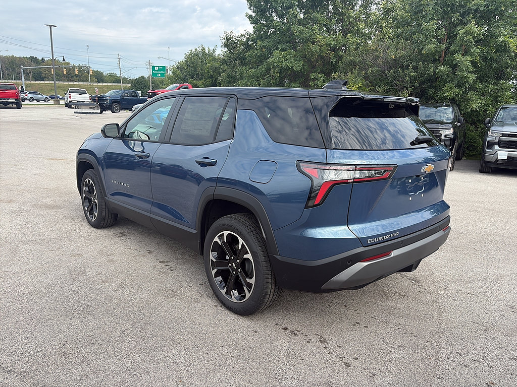New 2027 Chevrolet Equinox LT w/ Convenience Package II AWD/4WD image 3