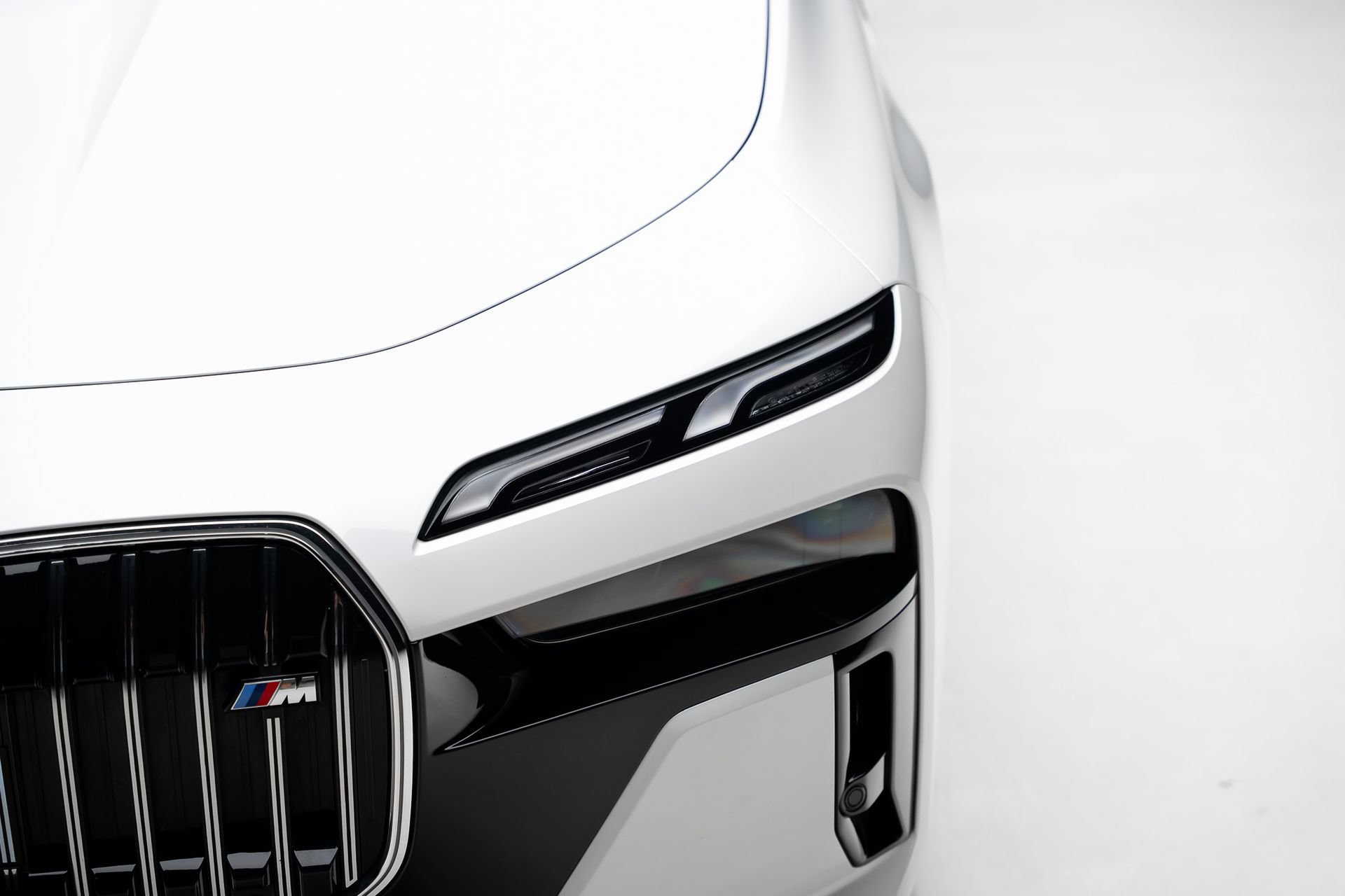 Used 2024 BMW i7 M70 AWD/4WD image 11