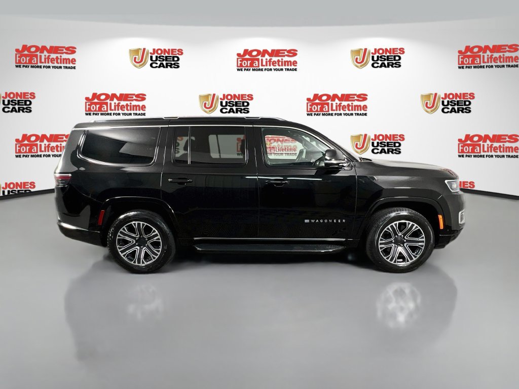 Used 2023 Jeep Wagoneer Series II AWD/4WD image 18
