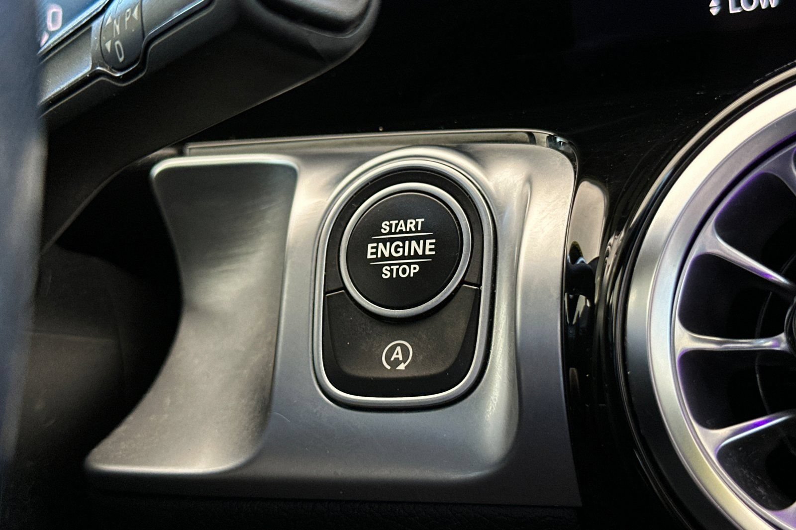Used 2022 Mercedes-Benz GLB 250 4MATIC image 22