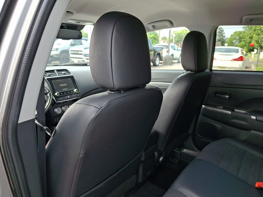 Used 2024 Mitsubishi Outlander Sport ES AWD/4WD image 21